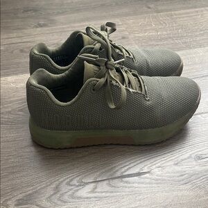 NOBULL Women’s Olive Green Outwork Edge (Impact)